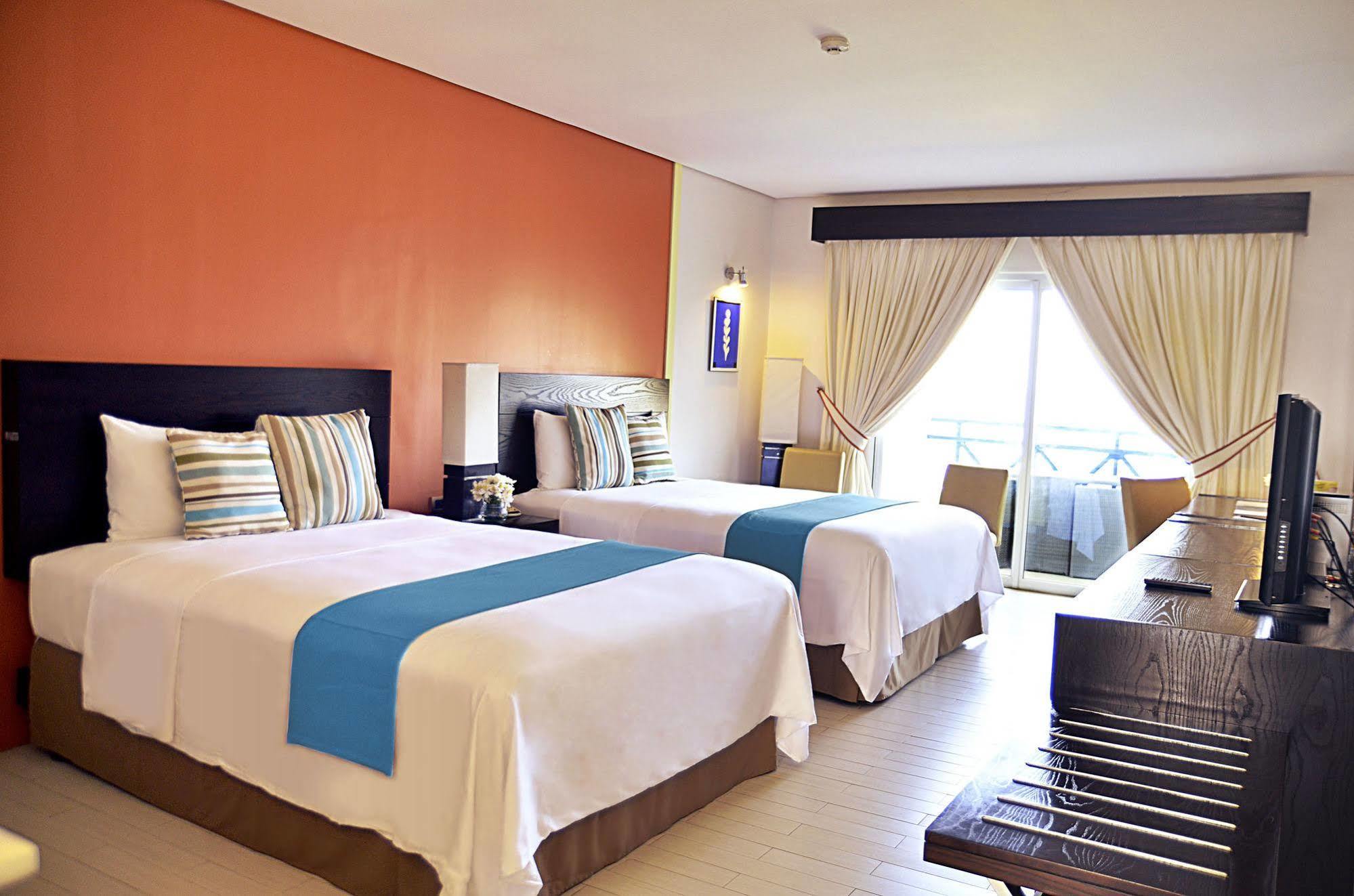 Thunderbird Resorts - Poro Point San Fernando City  Екстер'єр фото